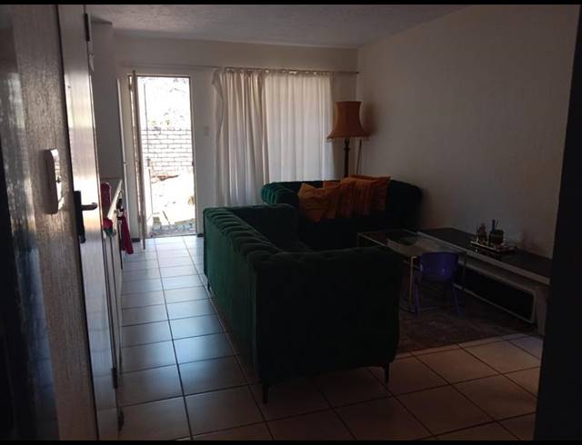 2 BEDROOM TOWNHOUSE FOR SALE IN GEZINA